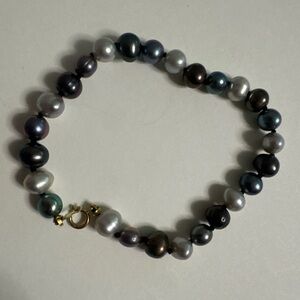 Elegant Multicolor Pearl Bracelet